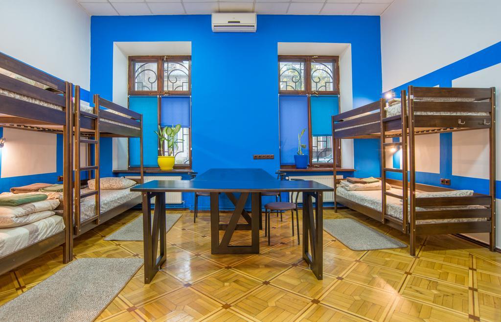 Hostel Berloga Odesa Exterior foto