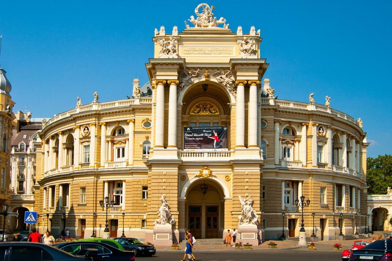 Hostel Berloga Odesa Exterior foto
